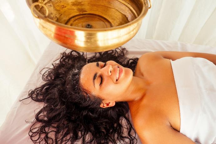Ayurvedic Shirodhara with Feet Reflexology