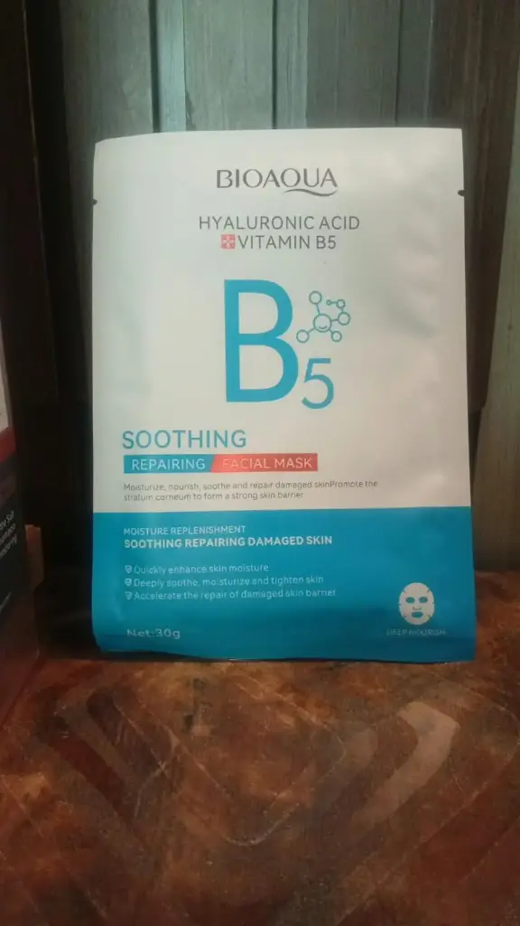 Hyaluronic Acid + Vitamin B5 Soothing Facial Mask